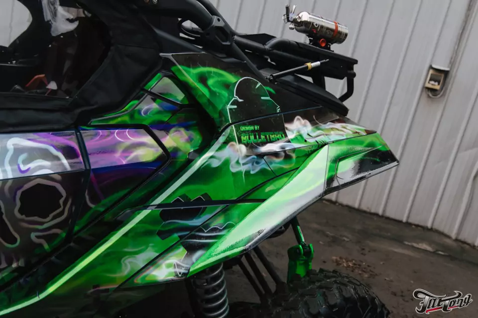 Оклеили багги BRP CAN-AM Maverick R X RS в яркую винилографию!